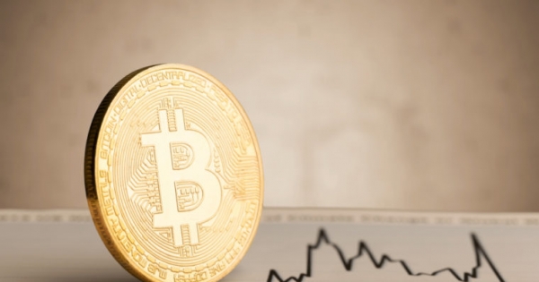 Bitcoin Rebounds to $8,100 as Verge Plummets 37% after Pump; Market Nears $350 Billion