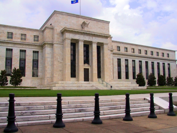 Bitcoin Price Has Hypotehtical Value of $1,800: Federal Reserve Report