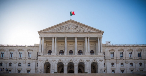 Portuguese Parliament to Discuss Cryptocurrency Payment Regulations