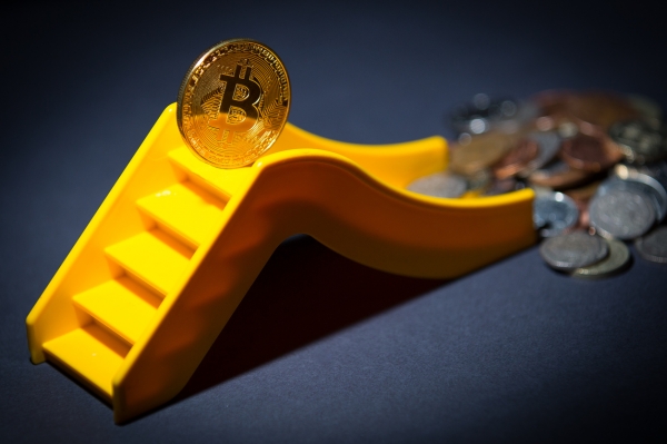Market Weekly Outlook: Bitcoin Targets Fresh Lows