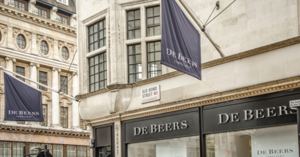 World’s Largest Diamond Retailer Joins De Beers Blockchain Project
