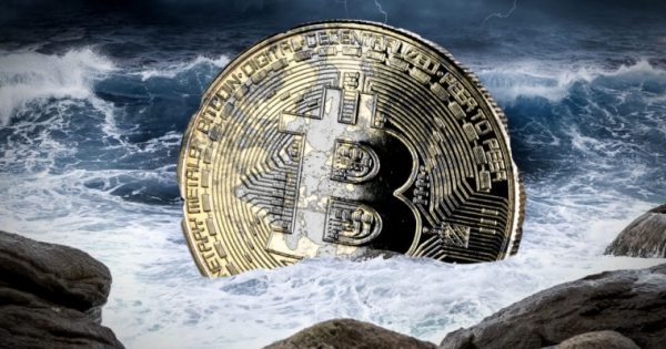 Bitcoin Price Decline Caused by Hodlers’ Unprecedented $30 Billion Sell-Off: Research