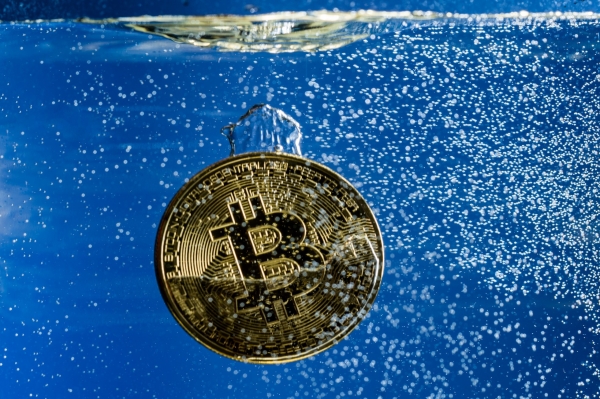 Bitcoin Sell-Off Caused by Futures Expiring - Tom Lee