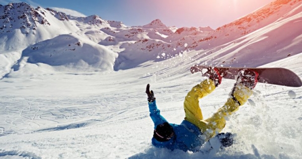 Newsflash: Bitcoin Price Careens Below $6,000 as Downturn Worsens