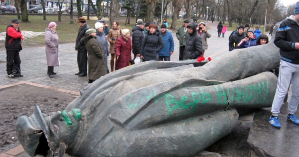 Ukraine Bitcoin Fans Aim to Put Satoshi Nakamoto Statue Where Lenin’s Once Stood
