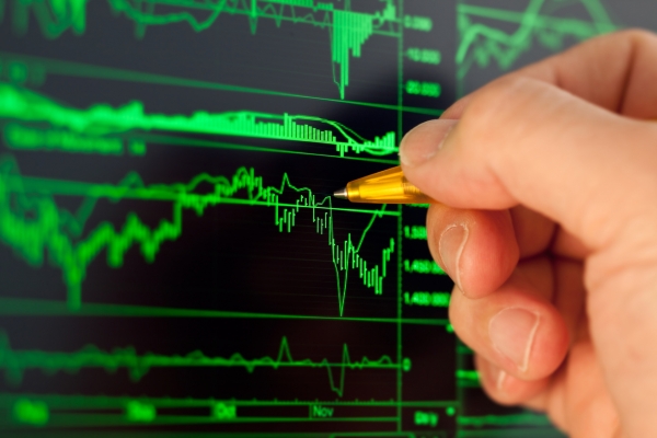 Bitcoin Consolidating Gains While Altcoins Climb Higher