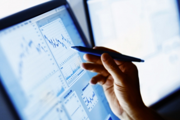 Bitcoin and Altcoins Near Make-or-Break Levels