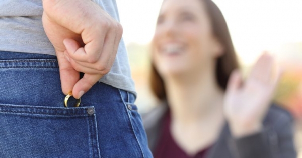 FTC Warns of Rise in Bitcoin Blackmail Scams Targeting Cheating Husbands