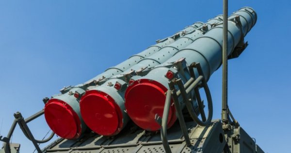Russian Lawmaker Suggests Gold-Linked Cryptocurrency for Arms Exports