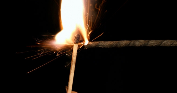 Newsflash: Bitcoin Price Spikes Near $6,900 as BitMEX Goes Offline