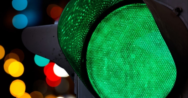 Analyst: Bitcoin Needs Blessing From SEC to Rally, Market Desperate