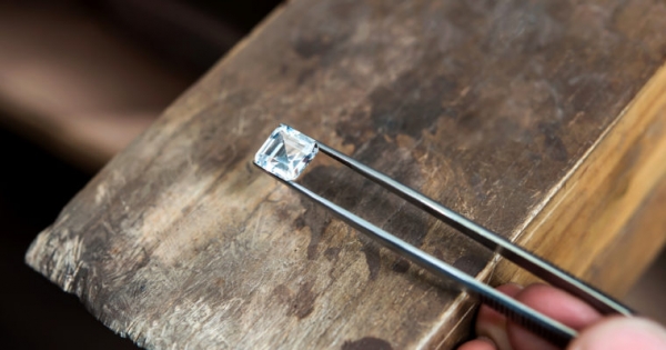 DeBeers Blockchain Pilot Adds World’s Second Largest Diamond Manufacturer