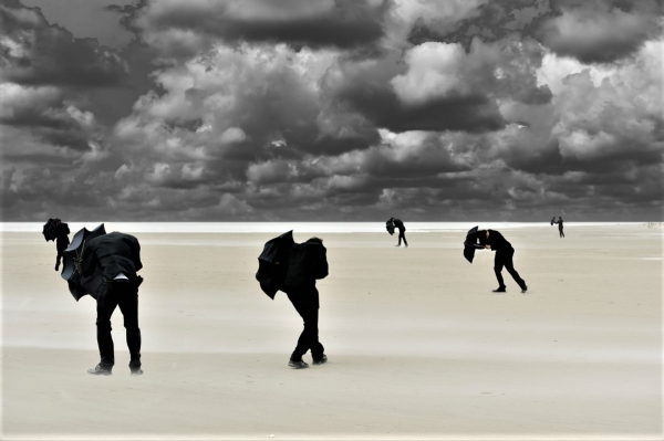 Bitcoin and Altcoins Recovery Faces Strong Headwinds