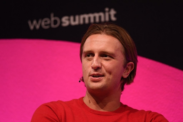 Pro-Crypto Fintechs Robinhood & Revolut Aim to Replace Bitcoin-Hostile Banks