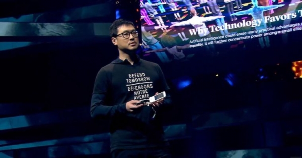 First Look: HTC Demos Crypto Smartphone Exodus at Slush 2018
