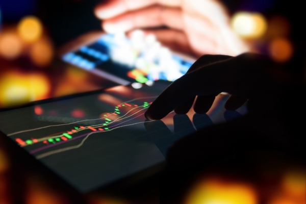 Stellar Flips BCH, Tether Flips LTC, and Coinbase Effect Disappears