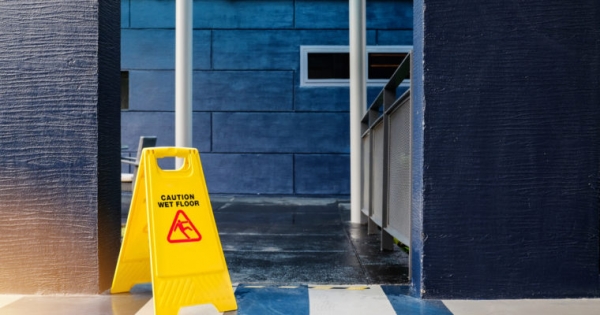 Bitcoin Price Will Tank Below $3,000, Says Trader Who Predicts Mass Sell-Off