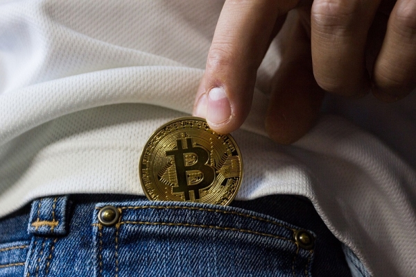 Pakistan Taps Blockchain Developed by $150B Alipay, But Forbids Bitcoin