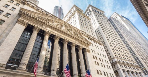 Dow Futures Rise, But Bitcoin Wrestles with &lsquo;Backwardation&rsquo;