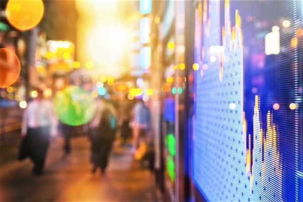 Crypto Market Sentiment: Drop Deeper into the Neutral Zone