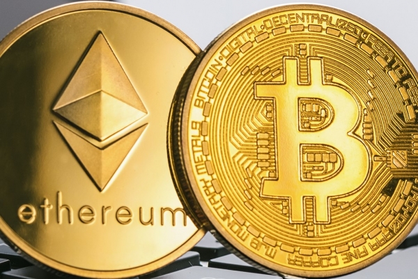Crypto Market Sentiment: Ethereum Joins Bitcoin in the Positive Zone