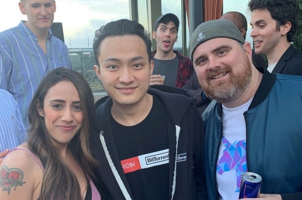 After Busy Week, Justin Sun Visits Party, Says He's Feeling Better
