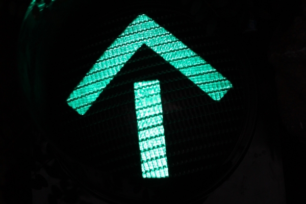 Half of the Top Altcoins Jump Against Bitcoin; BTC Jumps Above USD 10K