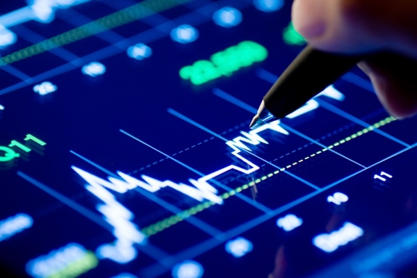 Crypto Market Sentiment Dropped: BTC in Positive, LTC in Negative Zone
