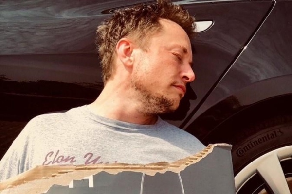 Bitcoiners Bristle as Musk-fuelled Dogecoin Rocket Re-enters Top 10