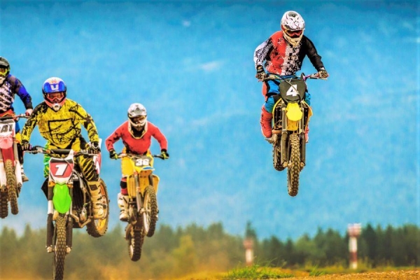 Coin Race: Top Winners/Losers of January; XRP and DOGE Won