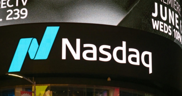 U.S. Stocks Plunge as Nasdaq Approaches Bear Market